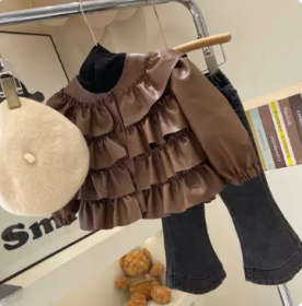 طقم قميص جلد طبقات وبنطلون