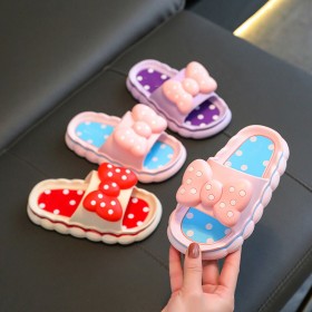 شبشب فيونكة منقط