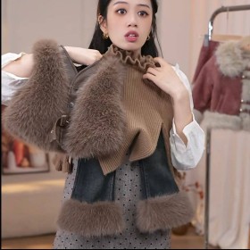 طقم الفرو البني