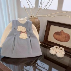 فستان أزرق الارنب