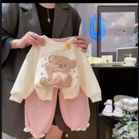 بترينج دب وبنطلون زهري بدانتيل