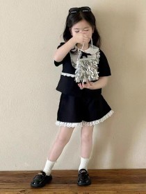 طقم أسود كلاسيكي