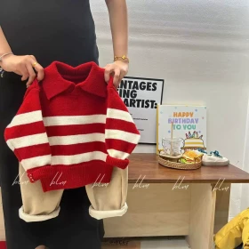 بلوزة حمراء مخططة ابيض