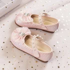 حذاء فيونكة قلب