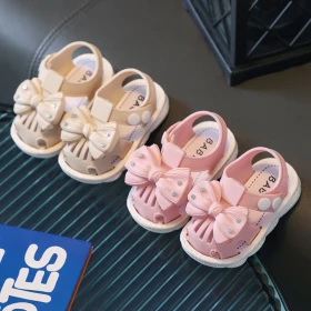 صندل بيبي مع ببيونة