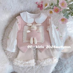 طقم 3 قطع فيست صوف أرنوب وبنطلون دانتيل ع الاطراف