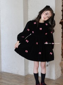 فستان أسود فيونكه كاروهات