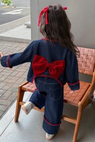 طقم جينز فيونكة حمراء بالخلف