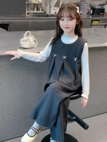 طقم رمادي 3 ببيونات